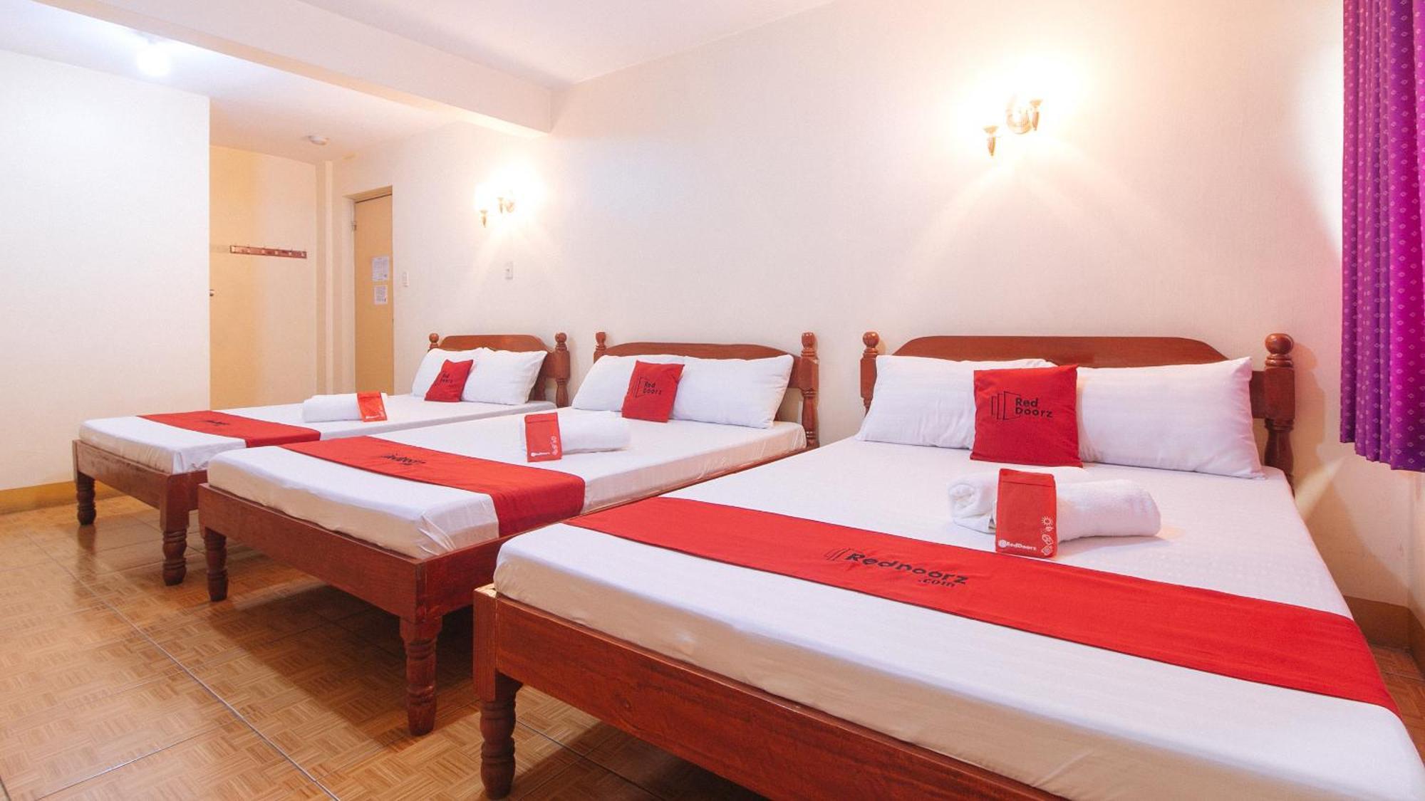 Reddoorz @ Golden Victory Hotel Mabalacat Pampanga Экстерьер фото